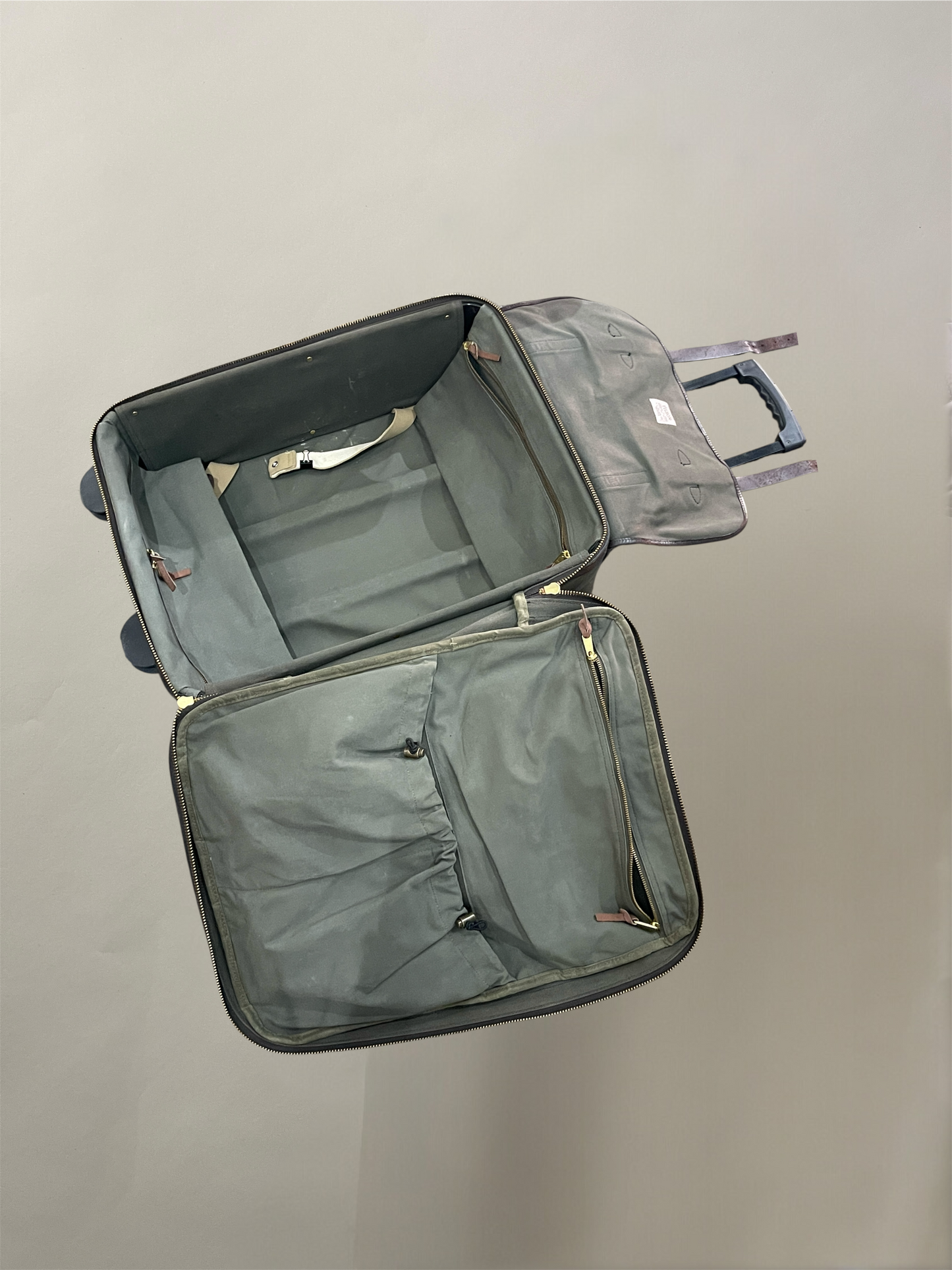 Filson Otter Green Rugged Twill 2 Wheel Suitcase