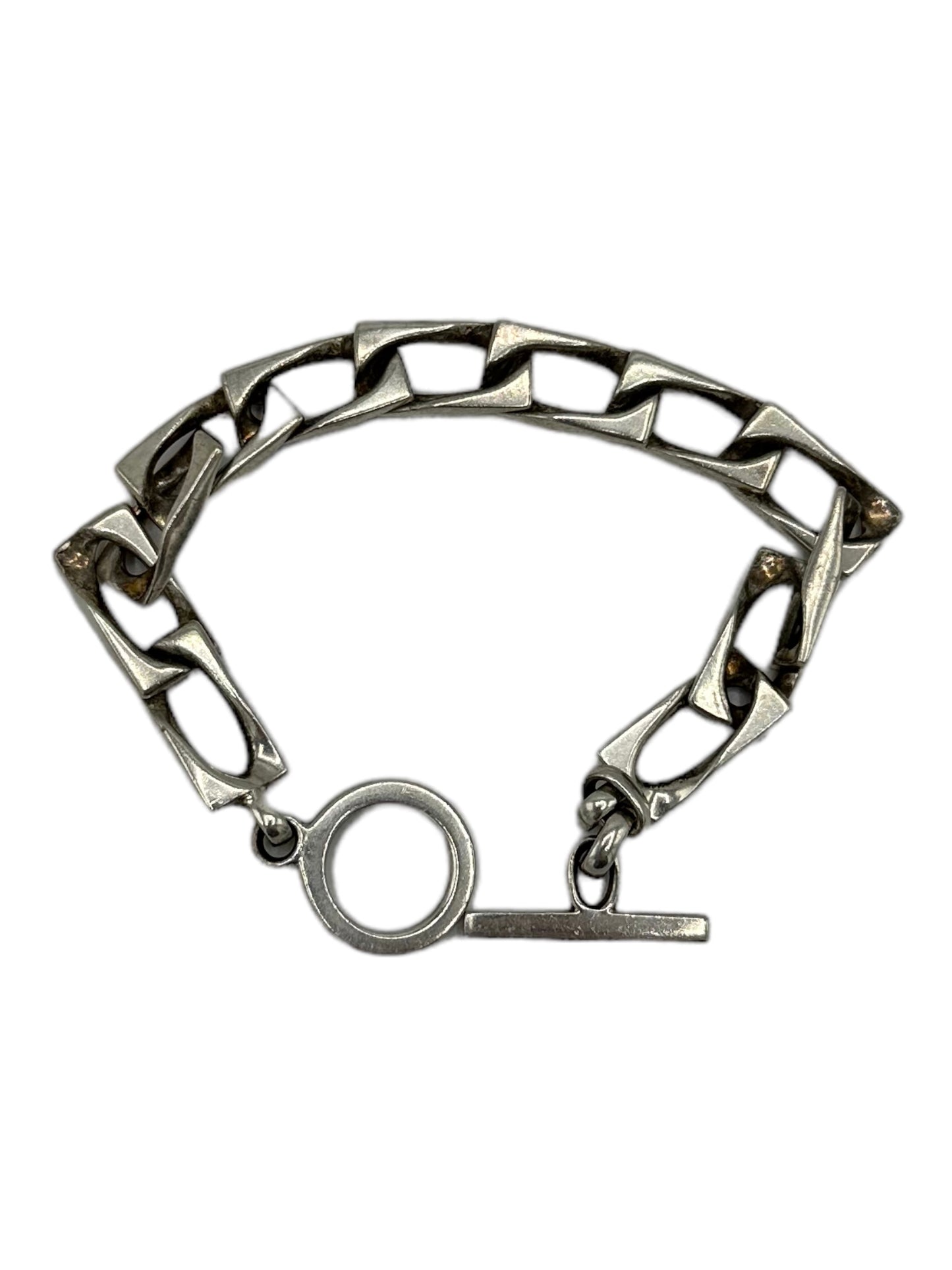 Gucci Silver Chunky Linked Bracelet - Genuine Design luxury consignment Calgary, Alberta, Canada New and pre-owned clothing, shoes, accessories.