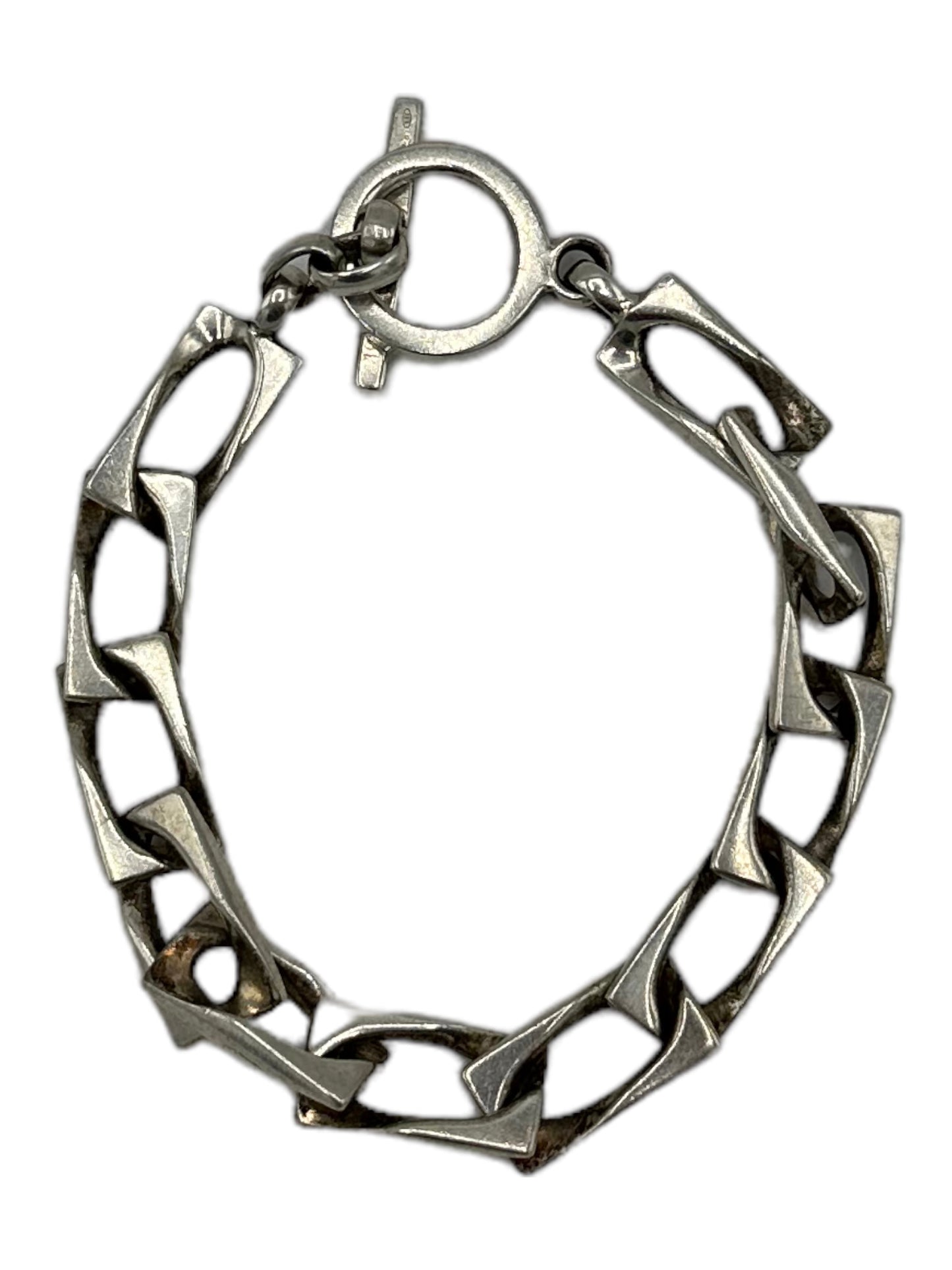 Gucci Silver Chunky Linked Bracelet - Genuine Design luxury consignment Calgary, Alberta, Canada New and pre-owned clothing, shoes, accessories.