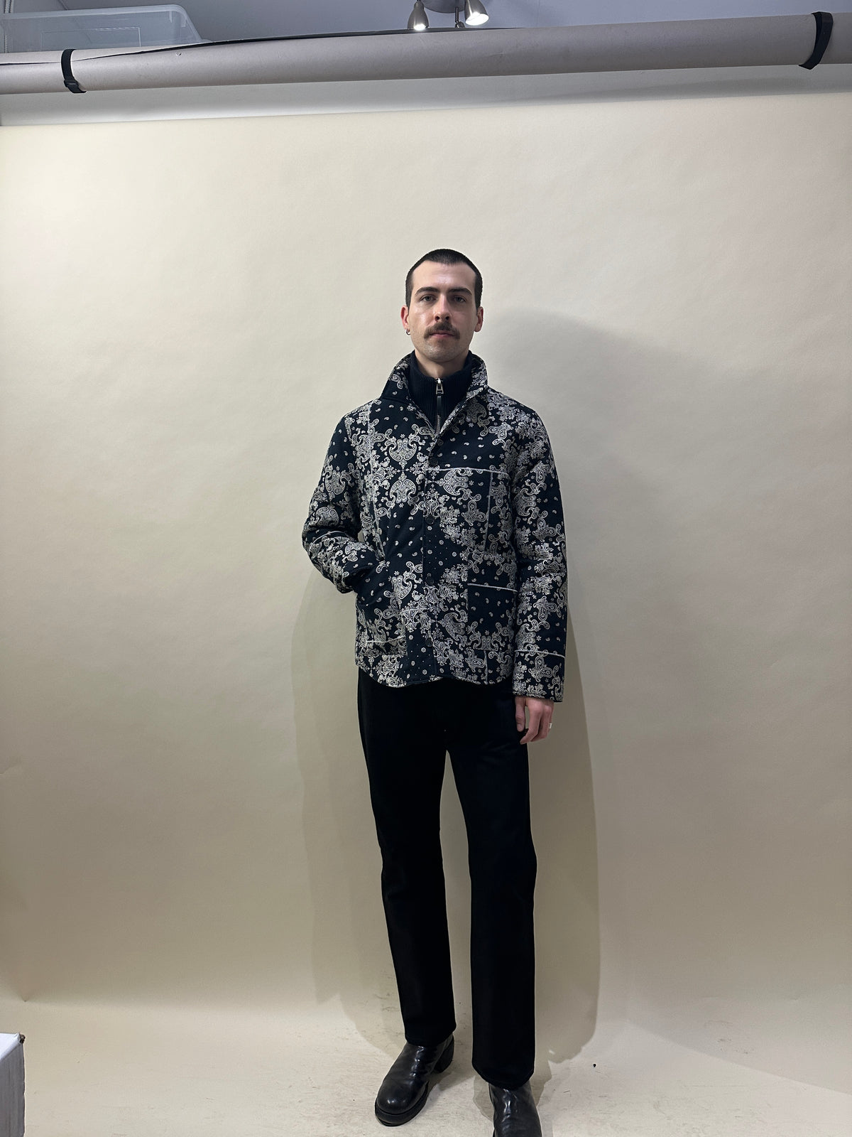 Officine Générale Navy & White Paisley Cotton Padded Jacket Medium - M