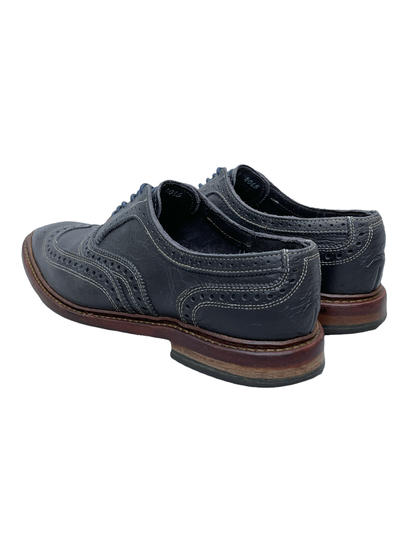 Allen Edmonds Neumok Navy Blue Leather Oxford Dress Shoes 9 D US Men —Genuine Design luxury consignment Calgary, Canada New and pre-owned clothing, shoes, accessories.
