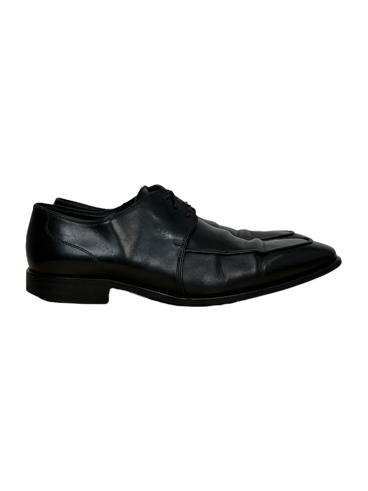 Hugo Boss Black Leather Derby Dress Shoe - Genuine Design Luxury Consignment for Men. New & Pre-Owned Clothing, Shoes, & Accessories. Calgary, Canada