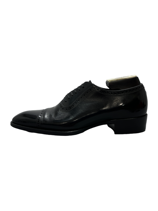 Tom Ford Black Leather Oxford Dress Shoe 8.5 D US — Genuine Design luxury consignment Calgary, Canada New & pre-owned clothing, shoes, accessories.