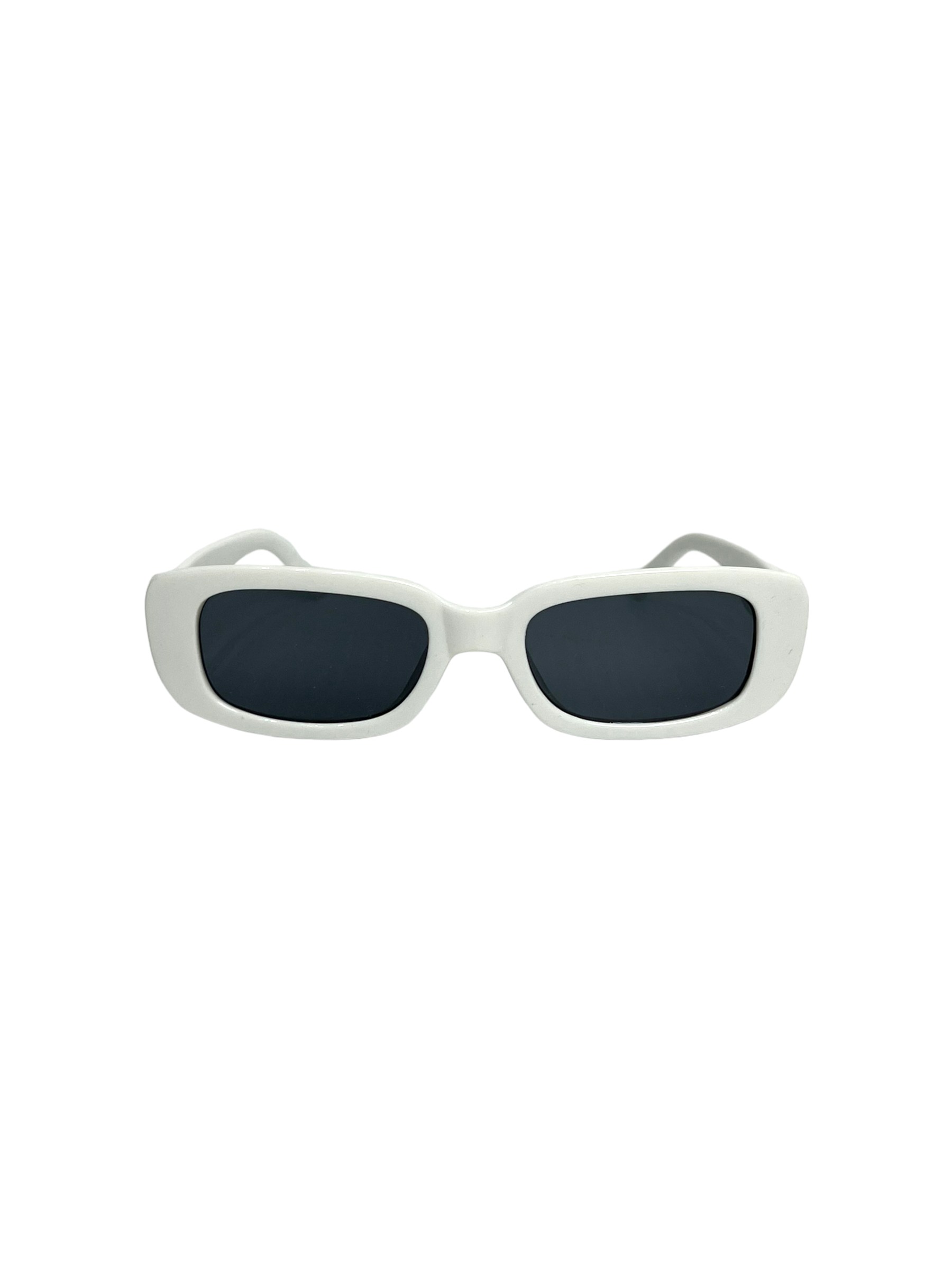 Oval Frame Everyday Sunglasses - Genuine Design Luxury Consignment for Men. New & Pre-Owned Clothing, Shoes, & Accessories. Calgary, Canada