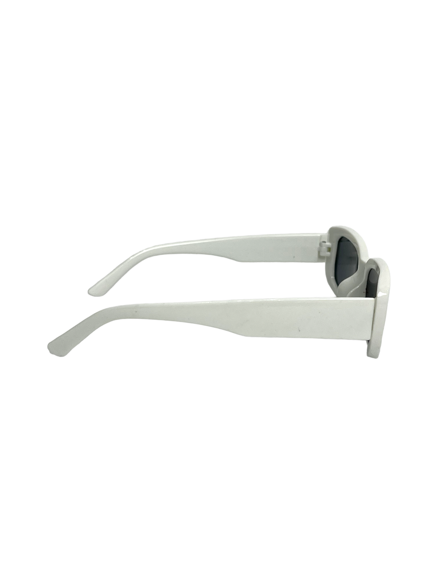 Oval Frame Everyday Sunglasses - Genuine Design Luxury Consignment for Men. New & Pre-Owned Clothing, Shoes, & Accessories. Calgary, Canada