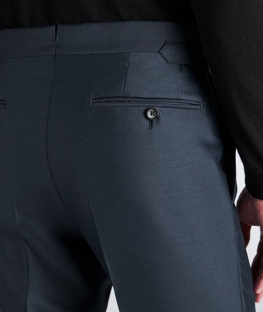 Discover the Art of Craftsmanship: Why Tom Ford Trousers Are a Luxury Experience