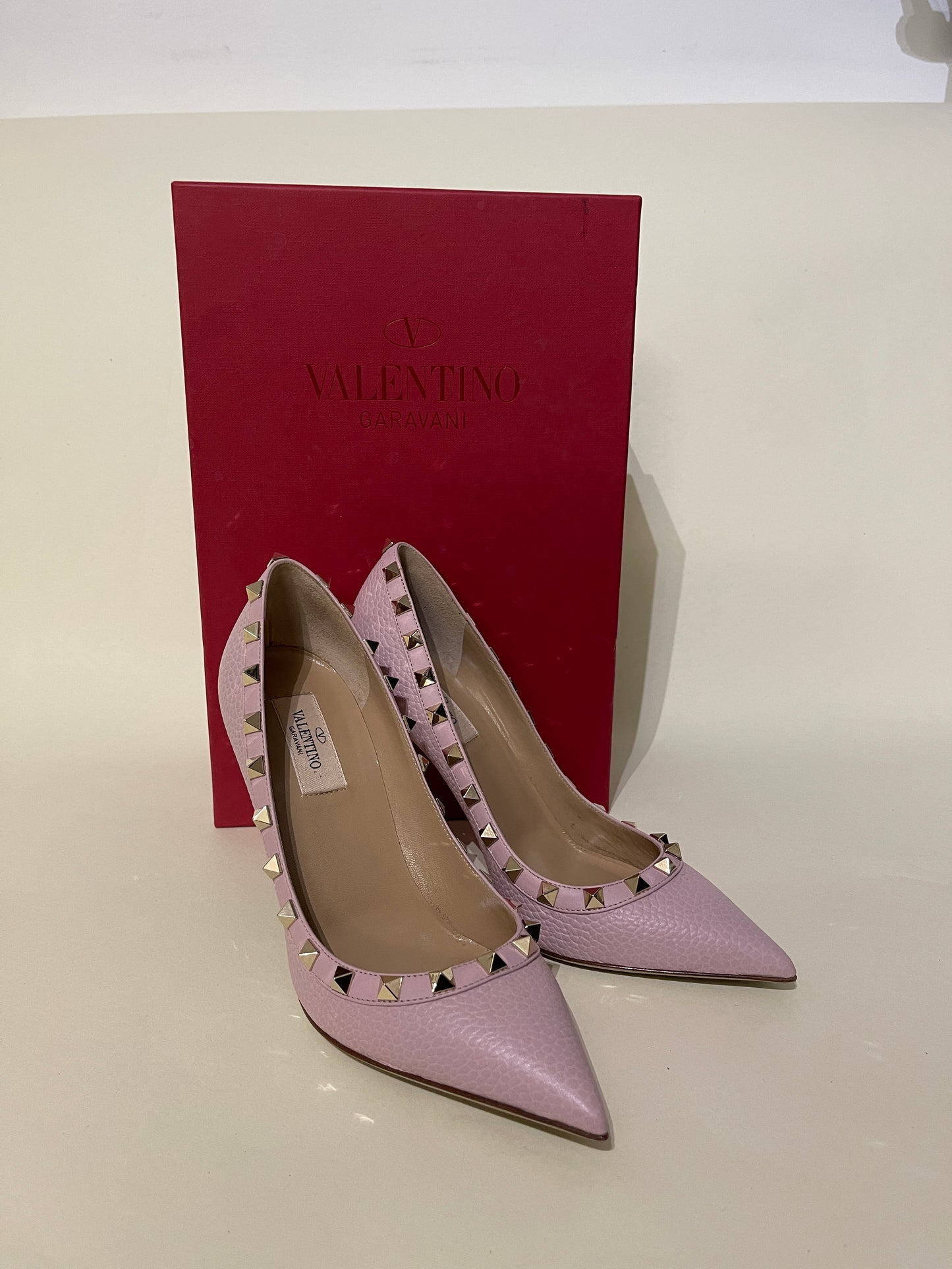 Valentino Baby Pink Pebbled Leather Rockstud Pumps 4.5 M / 6 W