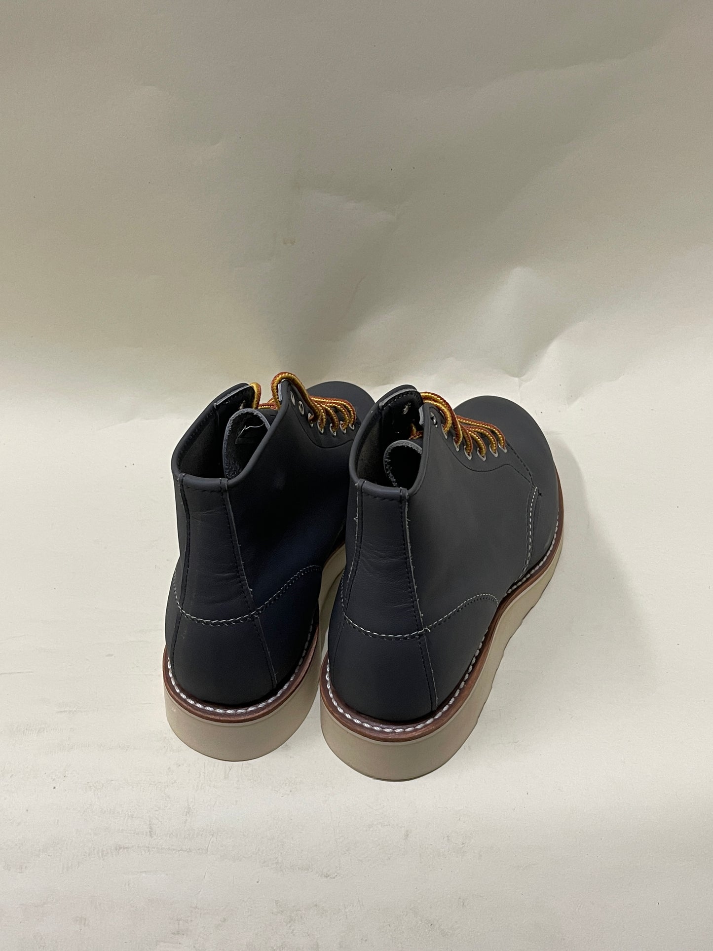 Red Wing Shoes Stone Grey Leather 6" Round Toe Boots 6.5 M / 8 W