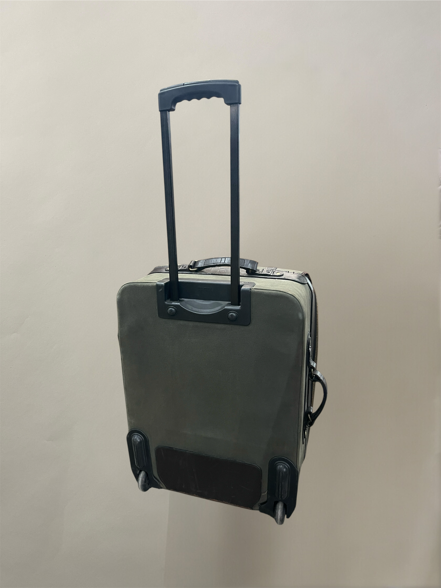 Filson Otter Green Rugged Twill 2 Wheel Suitcase