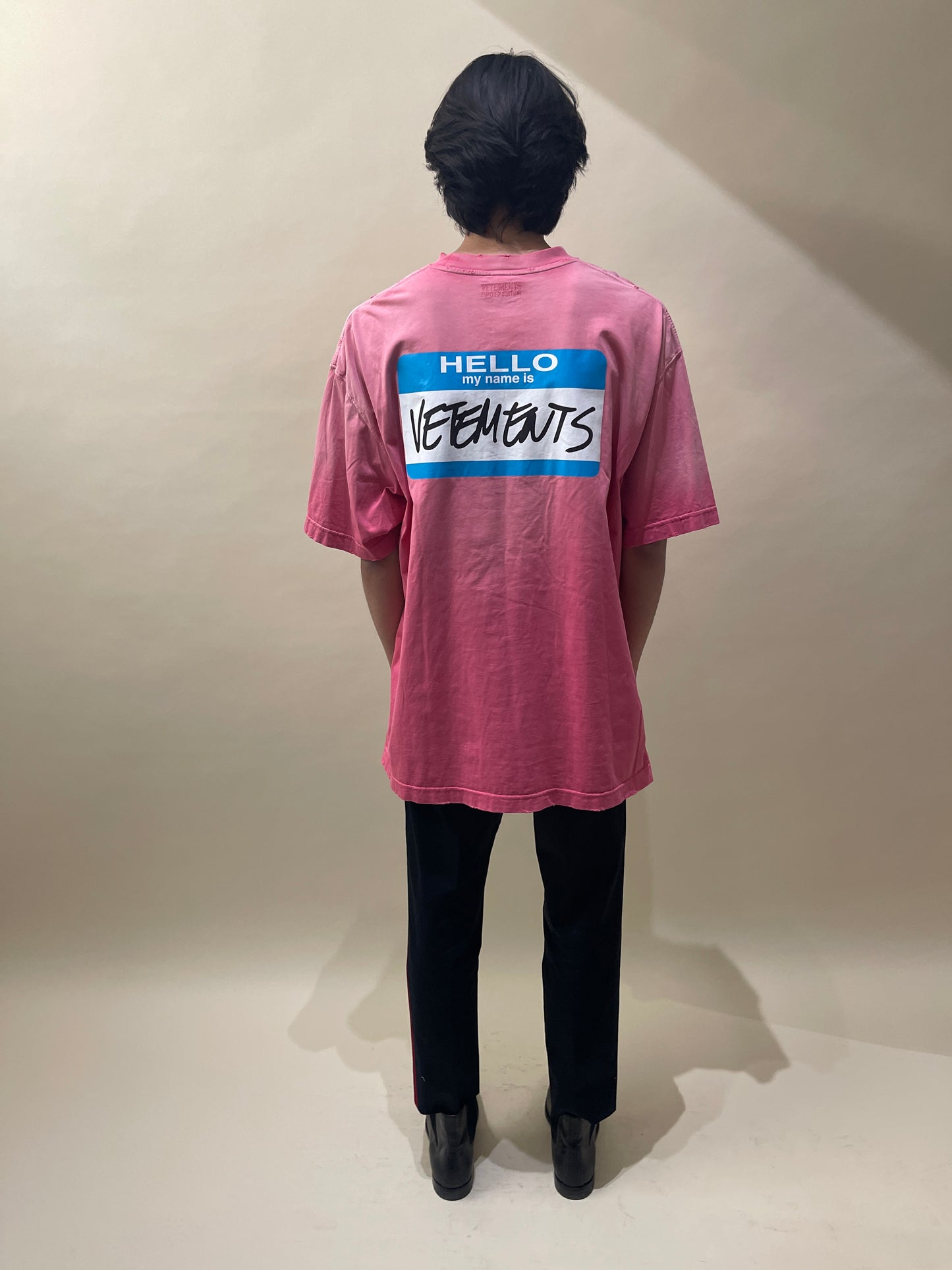 Vetements Pink 'My Name Is' Motif SS T-Shirt Large - L
