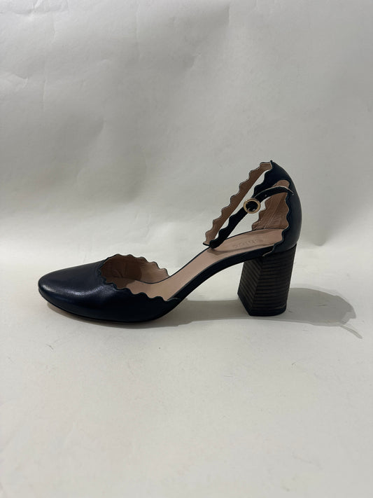 Chloé Black Leather Scalloped Edge Pumps 8.5 M / 10 W