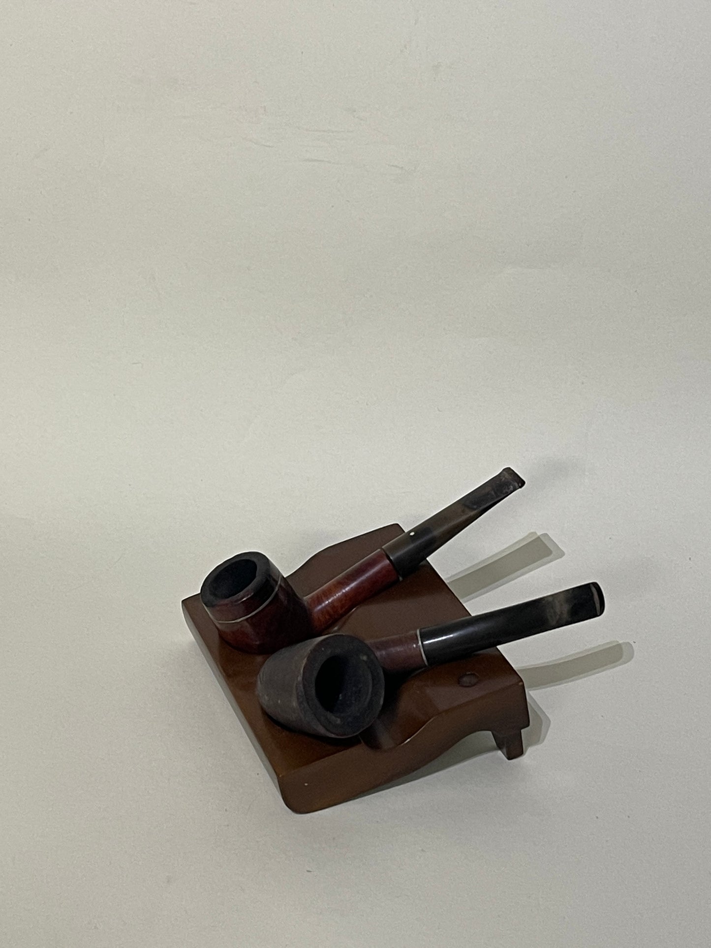 Dunhill Wooden Triple Pipe Stand