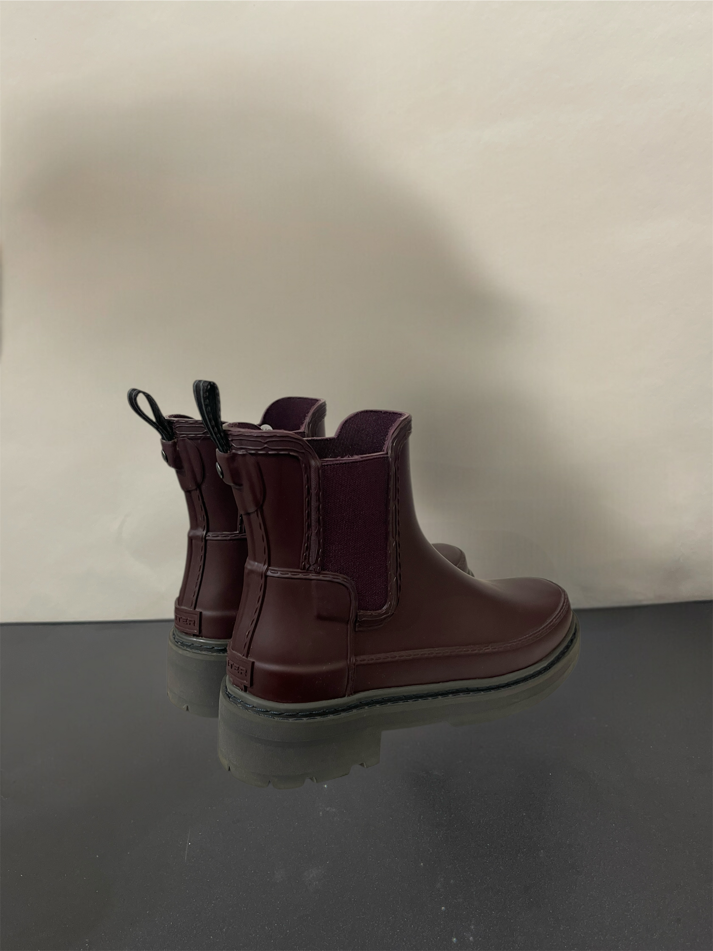 Hunter Maroon Rubber Chelsea Boots 4.5 M / 6 W
