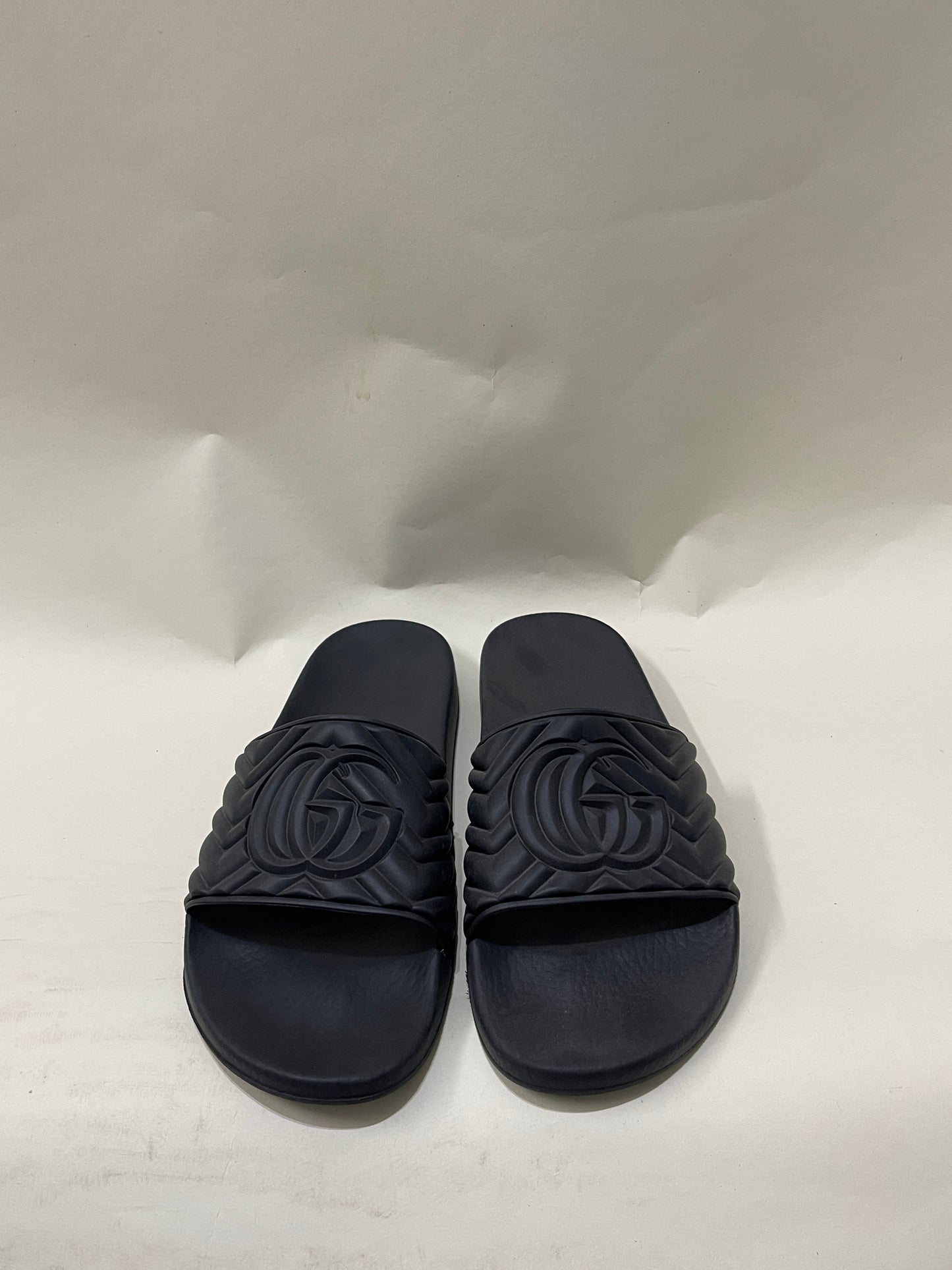 Gucci Black GG Logo Rubber Slides 9 M / 10.5 W
