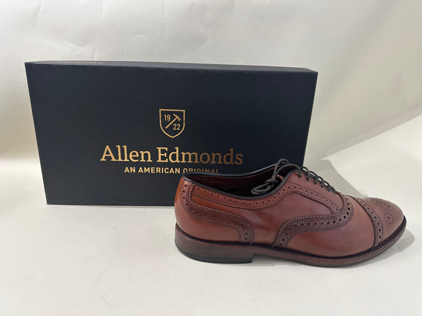 Allen Edmonds Cognac Brown Leather Strand Cap Toe Oxford Dress Shoes 9.5 M / 11 W