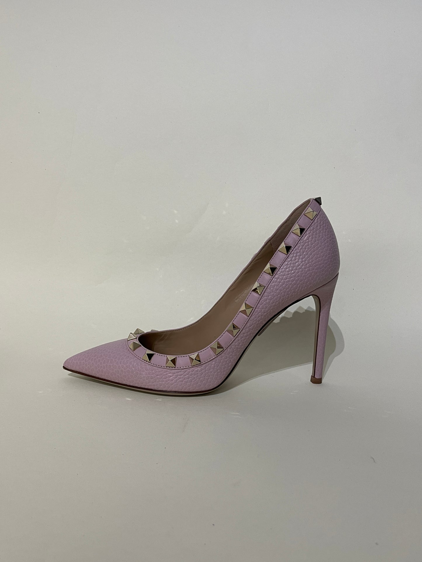 Valentino Baby Pink Pebbled Leather Rockstud Pumps 4.5 M / 6 W