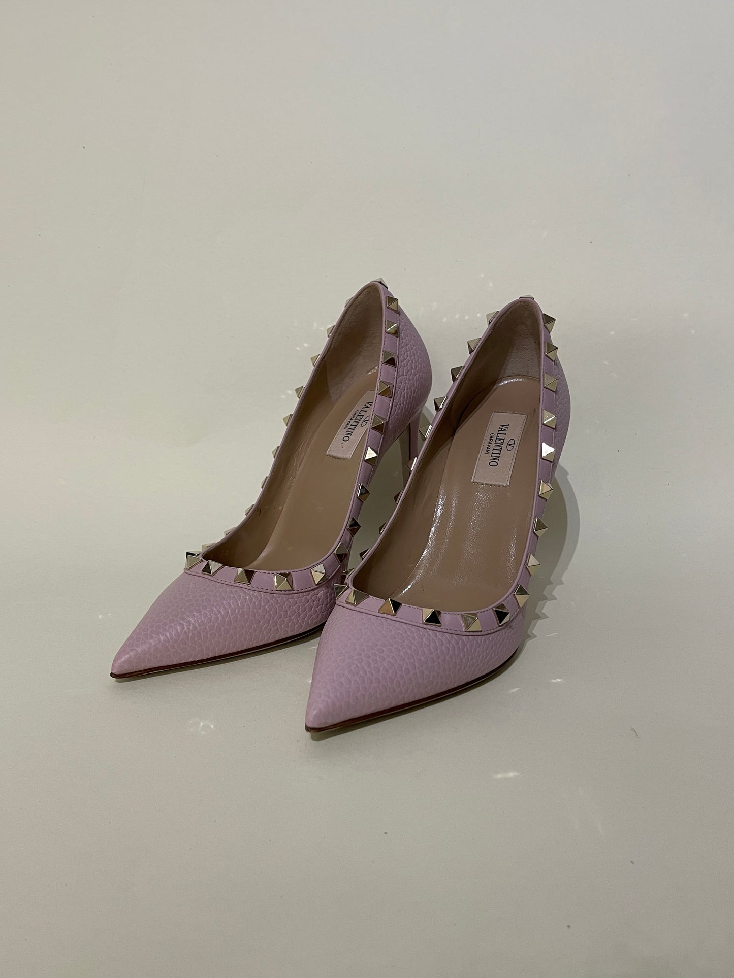 Valentino Baby Pink Pebbled Leather Rockstud Pumps 4.5 M / 6 W