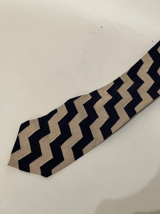 Giorgio Armani Navy & Beige Jagged Stripe Silk Tie