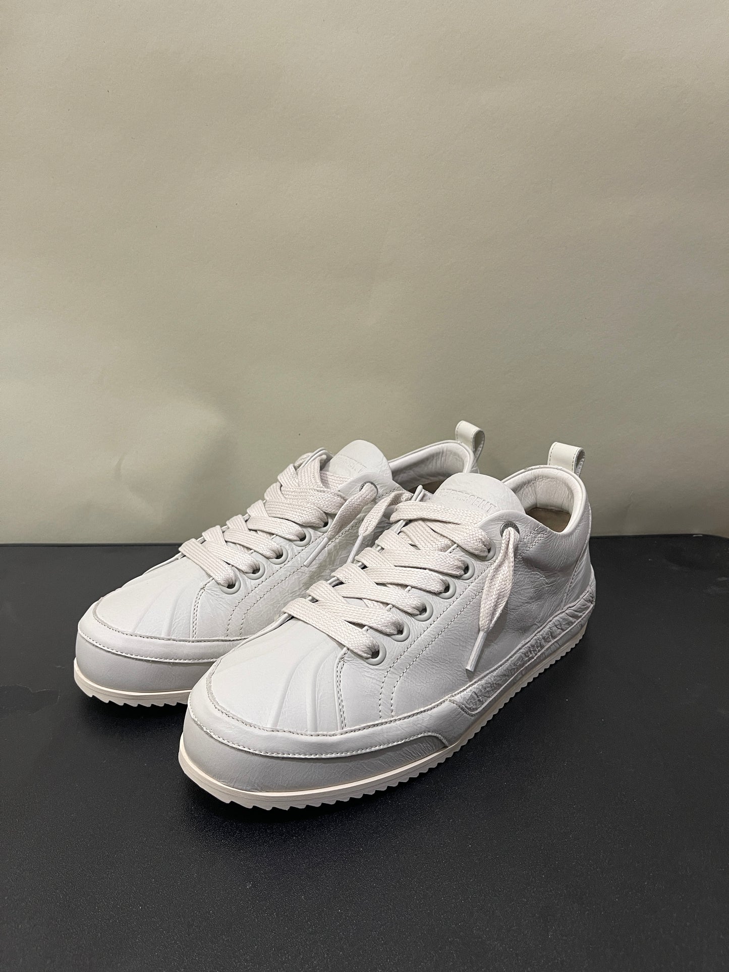 Represent Vintage White Crinkle Leather Alpha Wrap Sneakers 10.5 M / 12 W