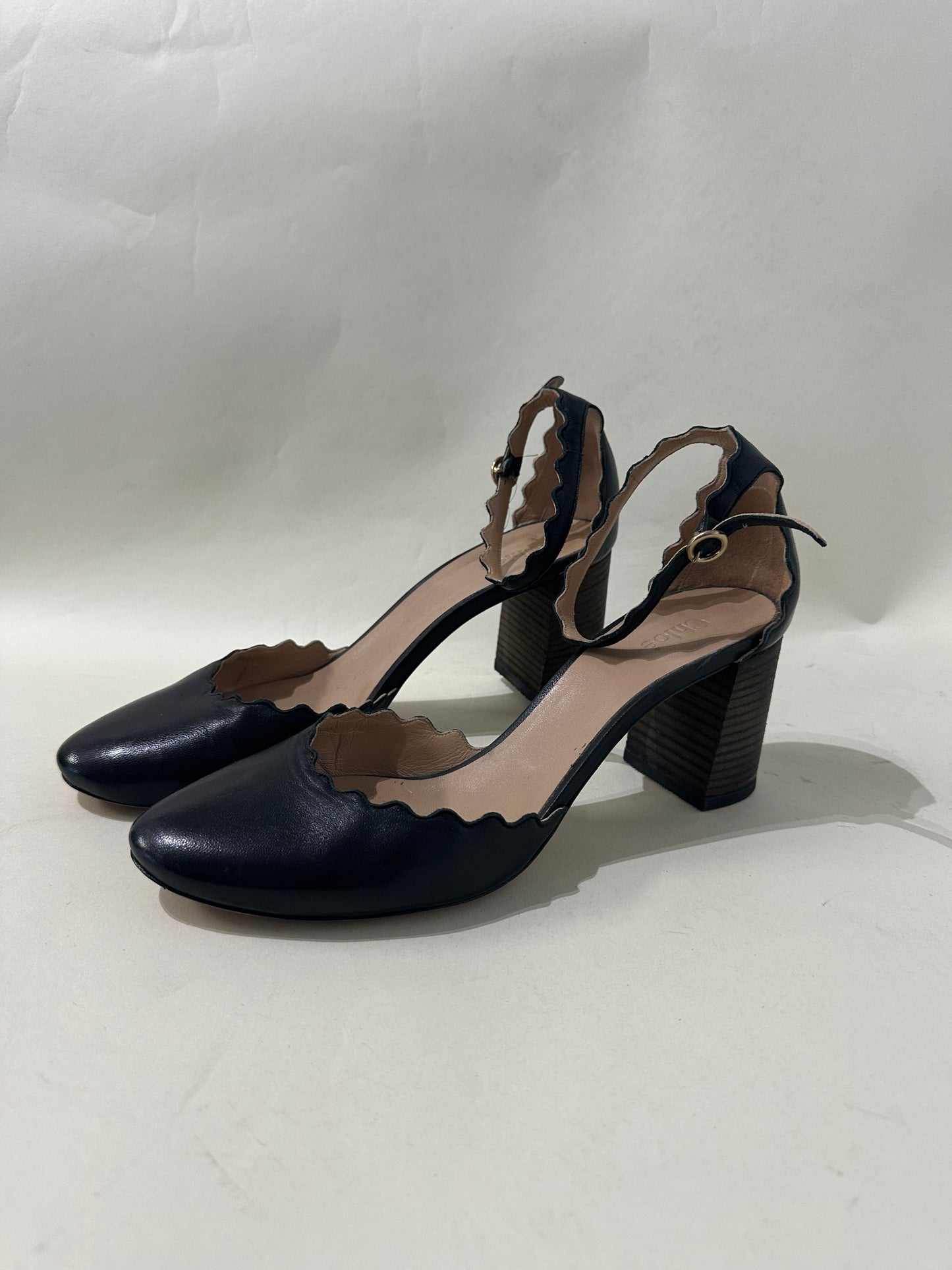 Chloé Black Leather Scalloped Edge Pumps 8.5 M / 10 W