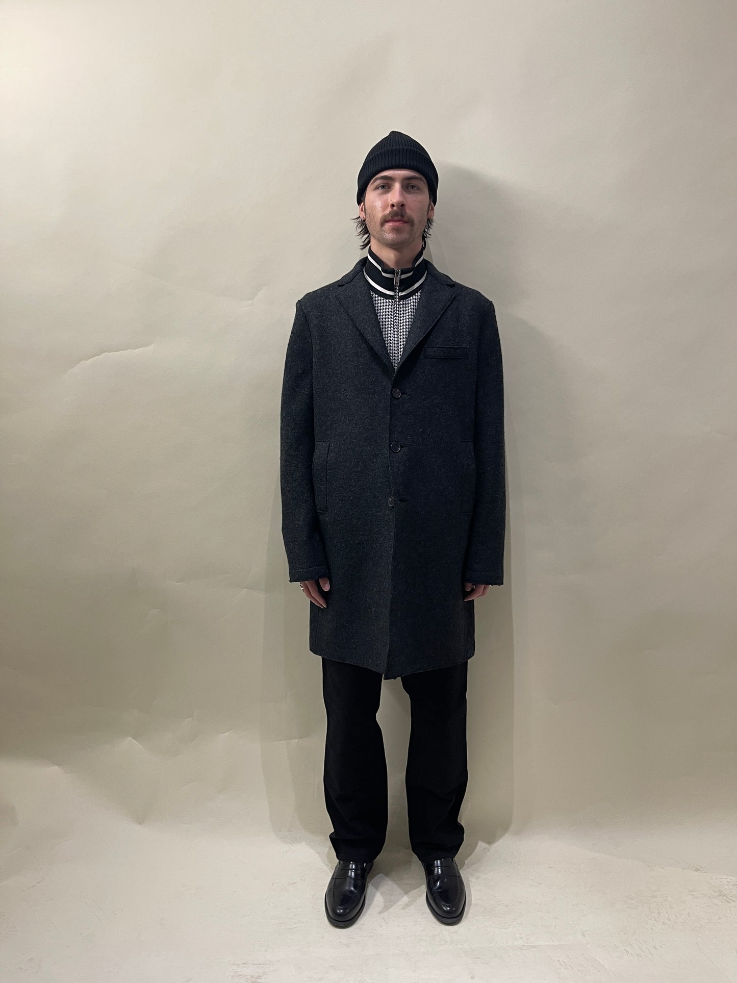 Harris Wharf London Charcoal Grey Virgin Wool Overcoat 42