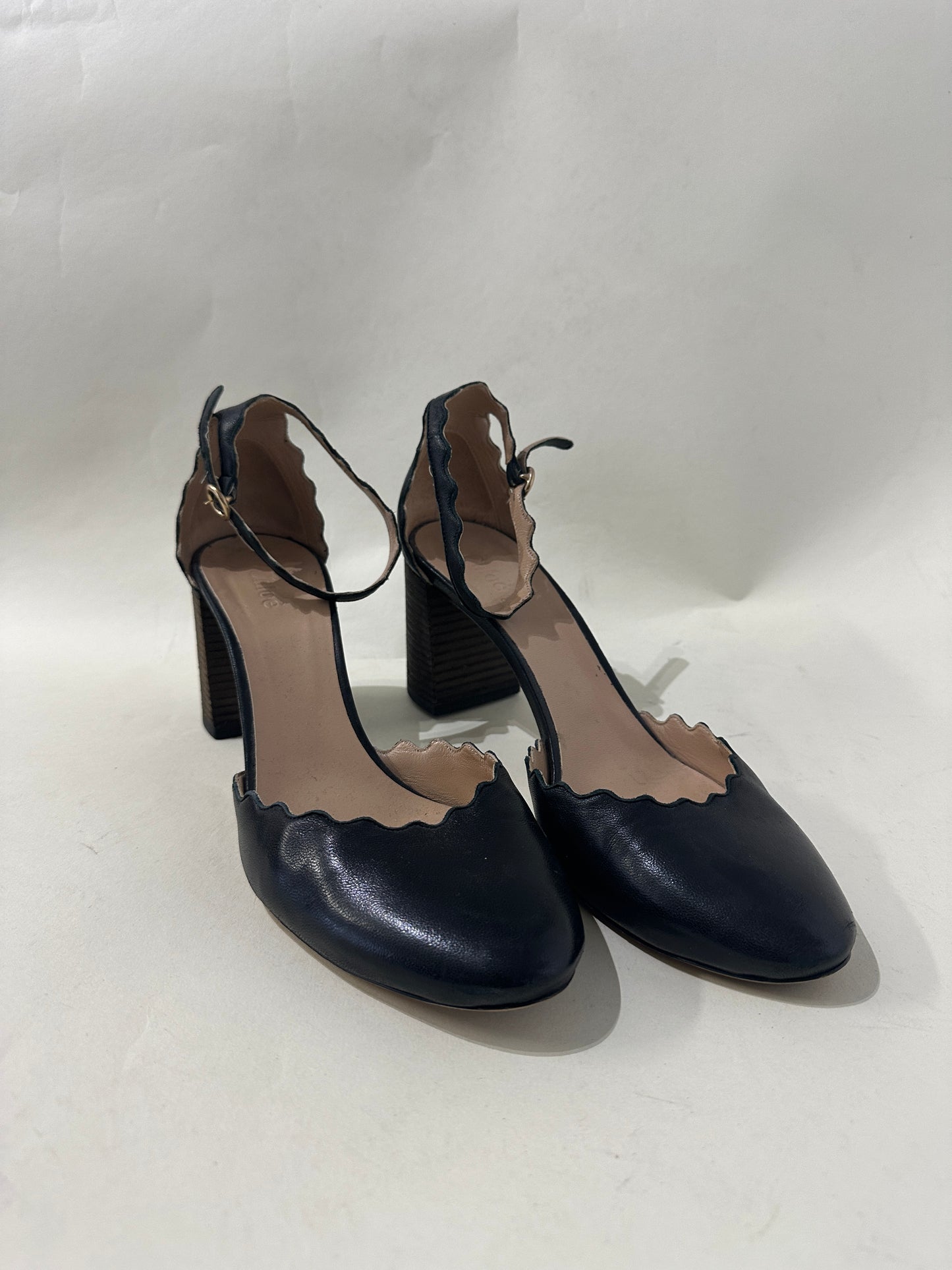 Chloé Black Leather Scalloped Edge Pumps 8.5 M / 10 W