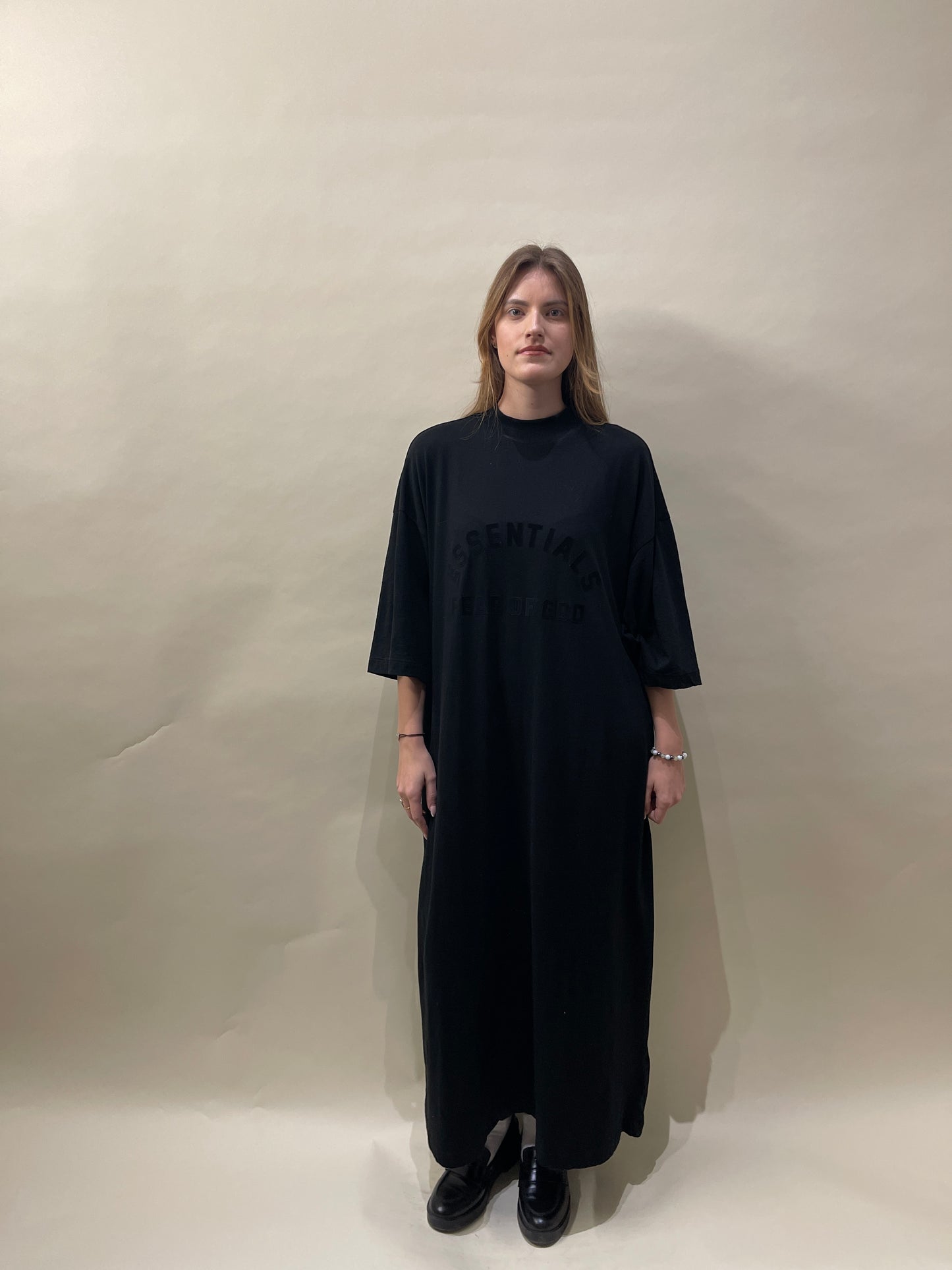 Fear of God Essentials Black Arch Logo T-Shirt Dress Large - L