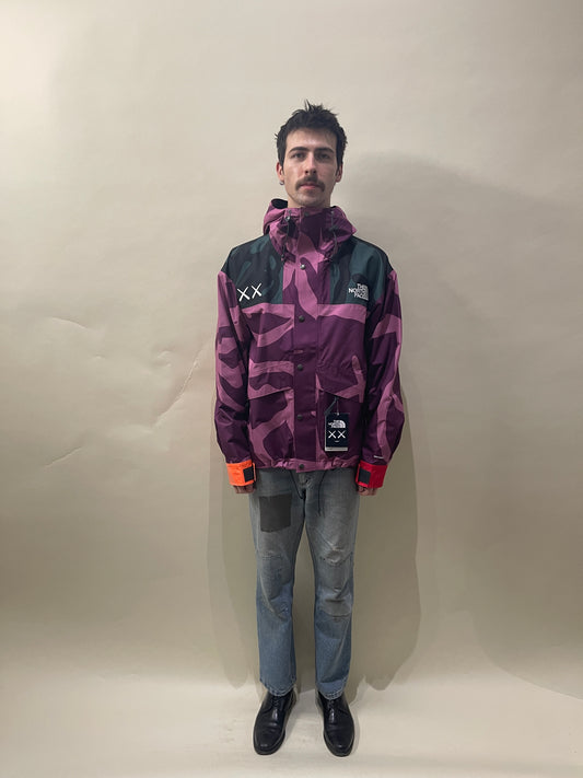 The North Face x KAWS Multicolour Camo 86 Mountain Jacket Medium - M