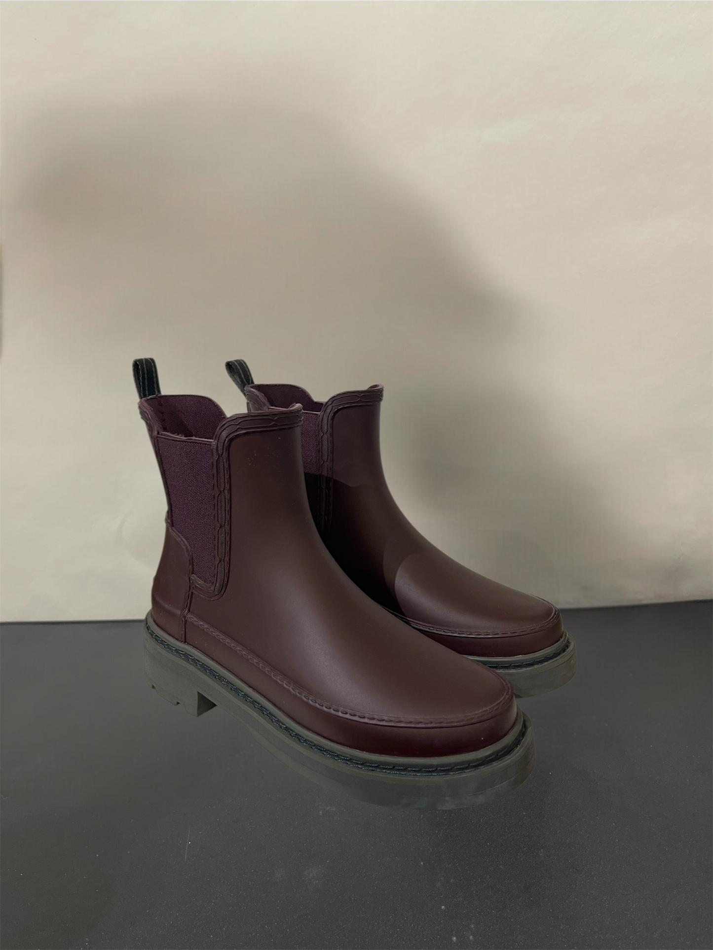 Hunter Maroon Rubber Chelsea Boots 4.5 M / 6 W