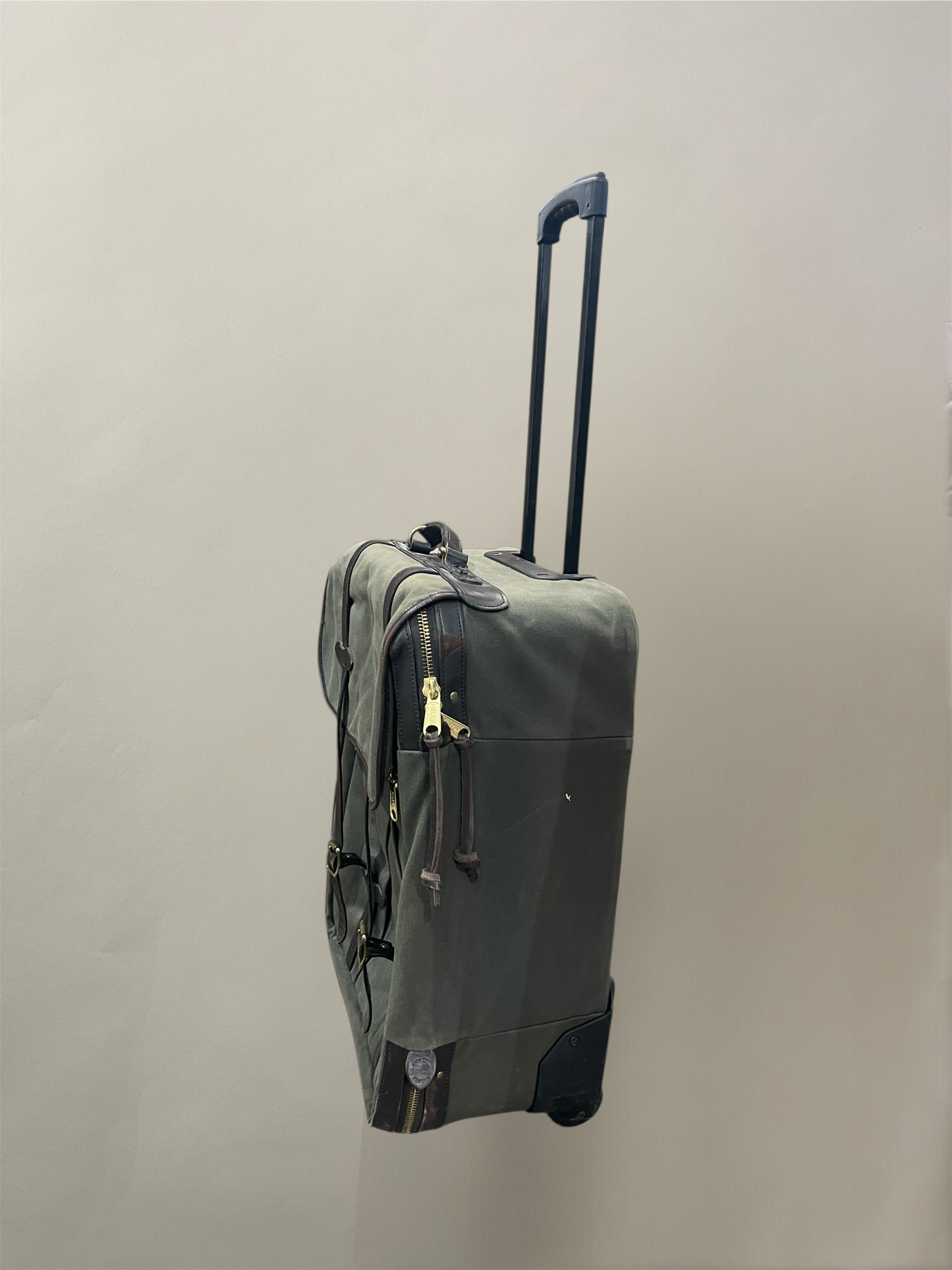 Filson Otter Green Rugged Twill 2 Wheel Suitcase