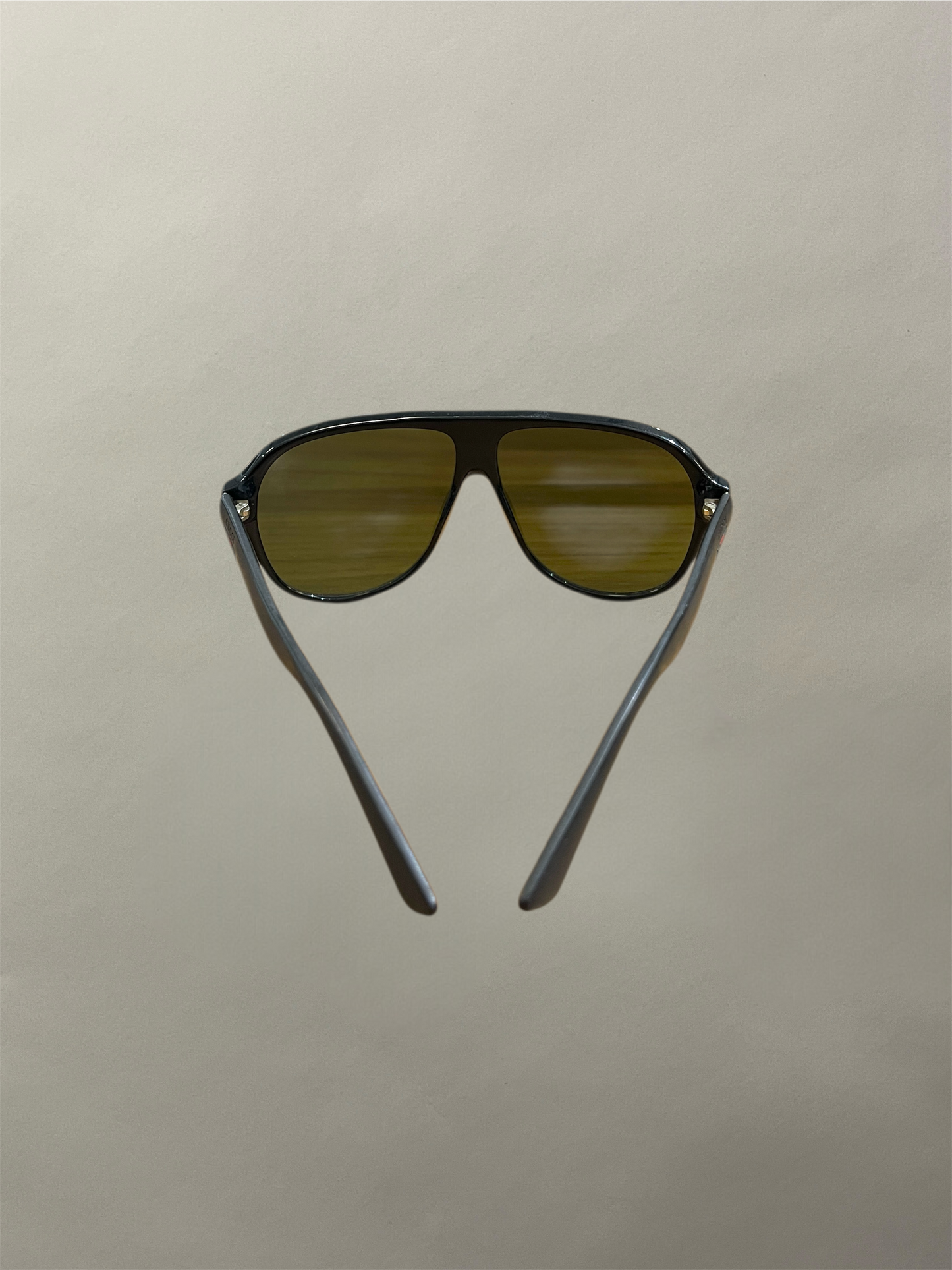 Gucci Black Acetate Rounded Aviator Style Sunglasses