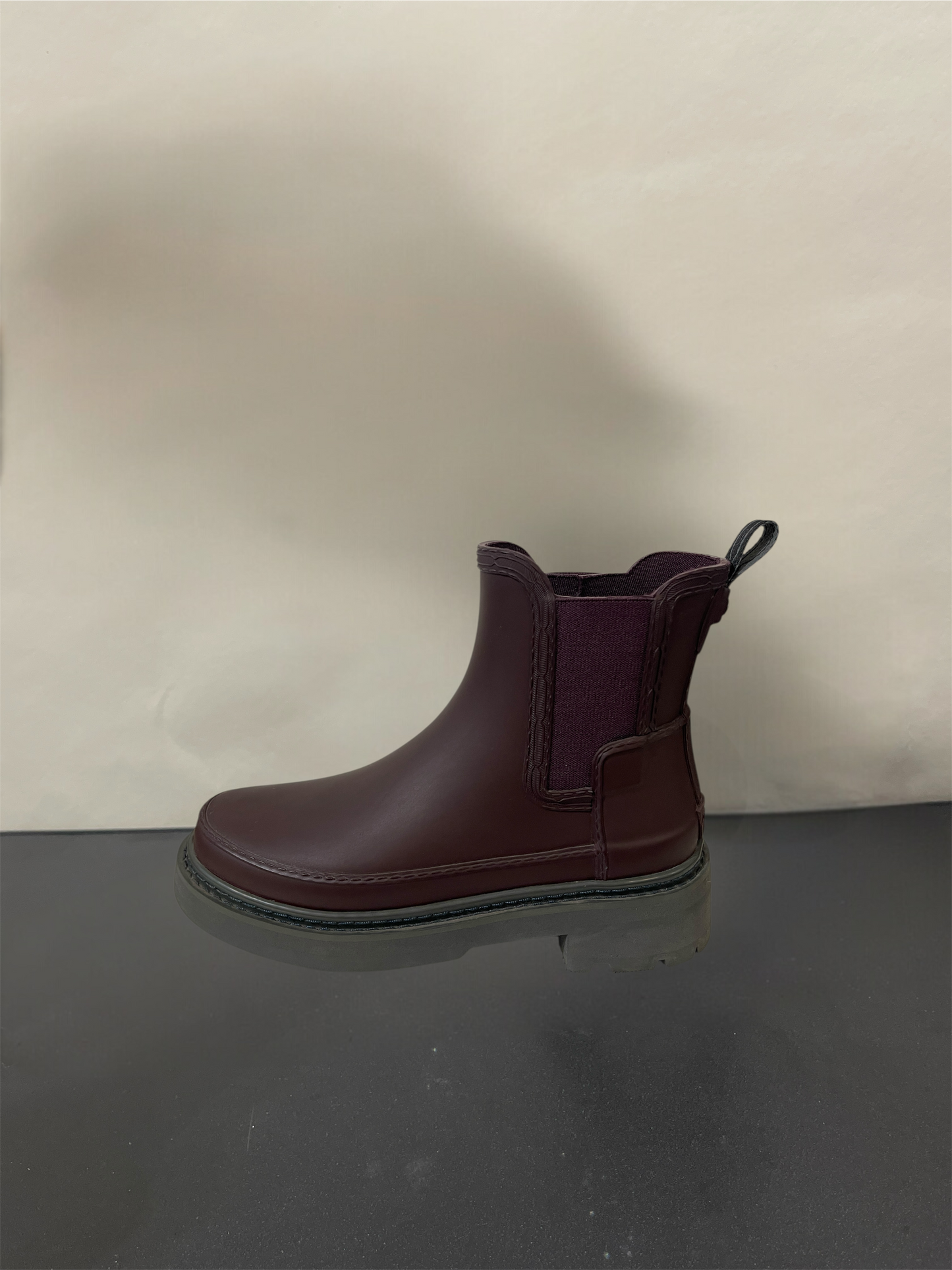 Hunter Maroon Rubber Chelsea Boots 4.5 M / 6 W
