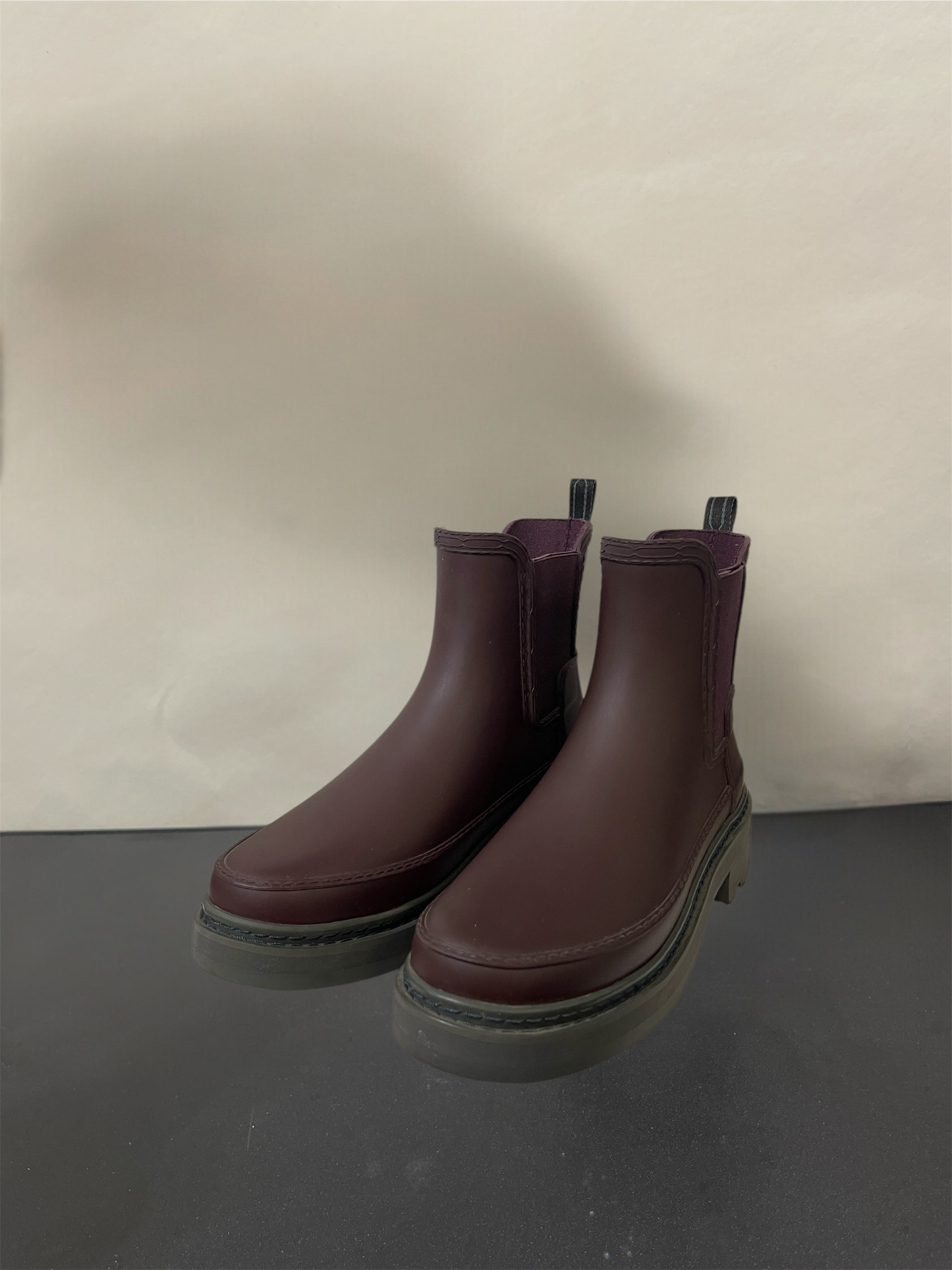 Hunter Maroon Rubber Chelsea Boots 4.5 M / 6 W
