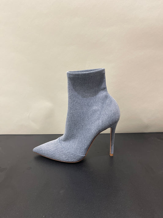 Gianvito Rossi Light Wash Denim Heeled Boots 7.5 M / 9 W