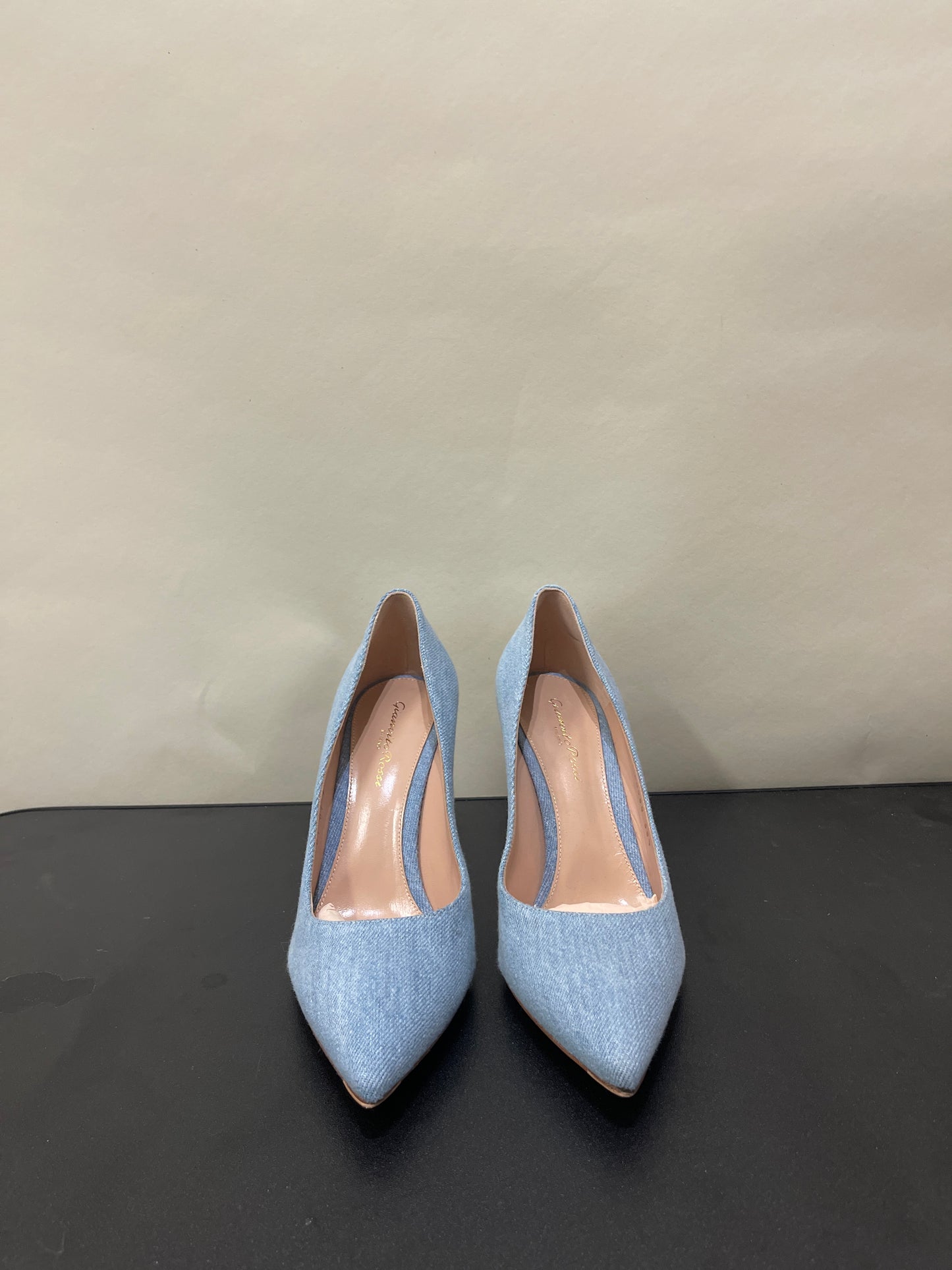 Gianvito Rossi Light Wash Denim Pumps 7 M / 8.5 W