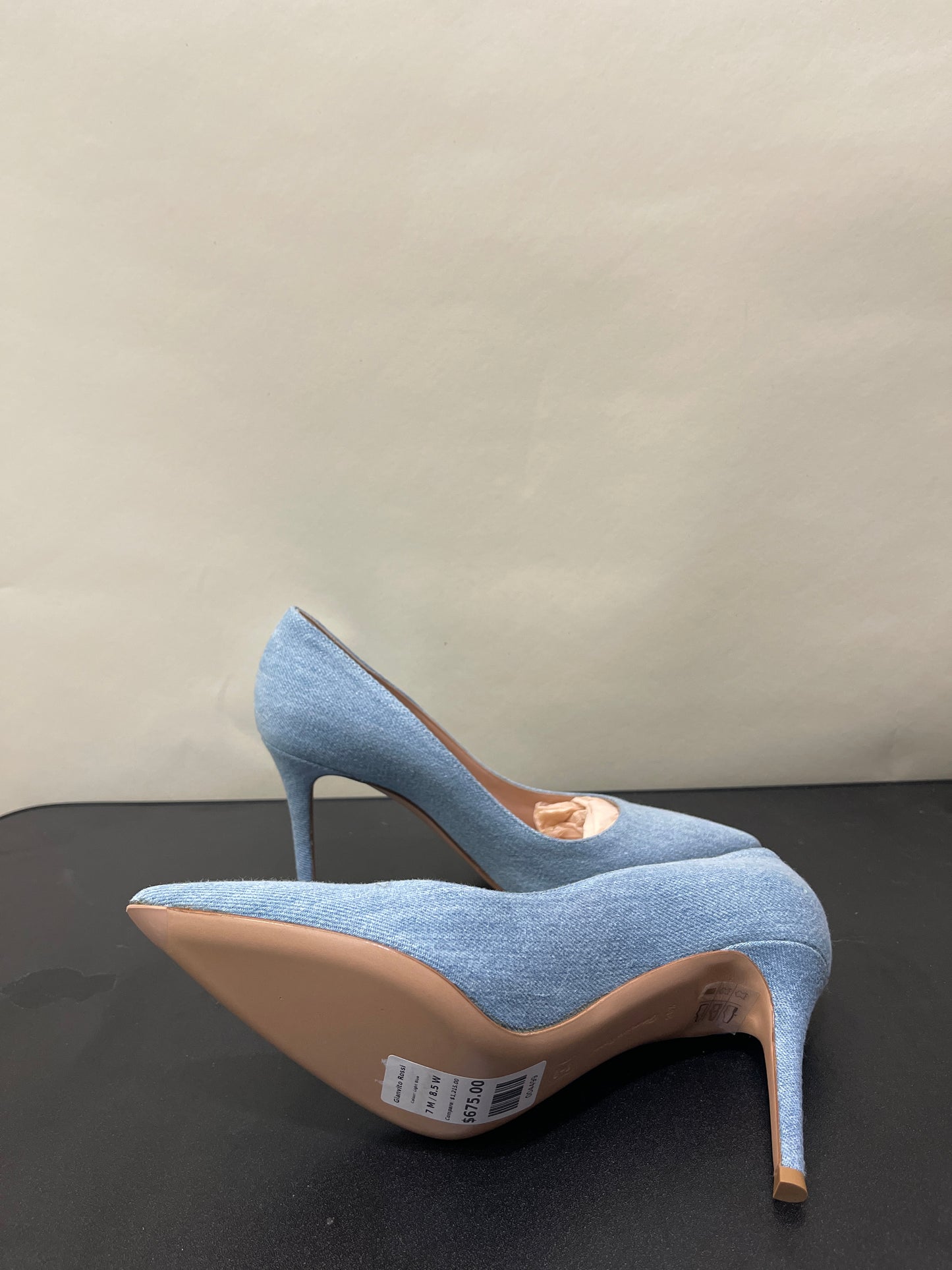 Gianvito Rossi Light Wash Denim Pumps 7 M / 8.5 W