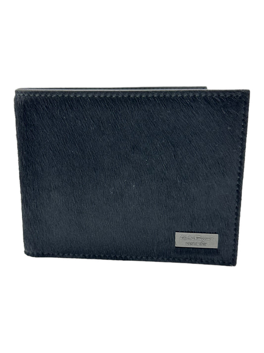 Salvatore Ferragamo Nero Black Bi-fold Wallet - Genuine Design Luxury Consignment for Men. New & Pre-Owned Clothing, Shoes, & Accessories. Calgary, Canada