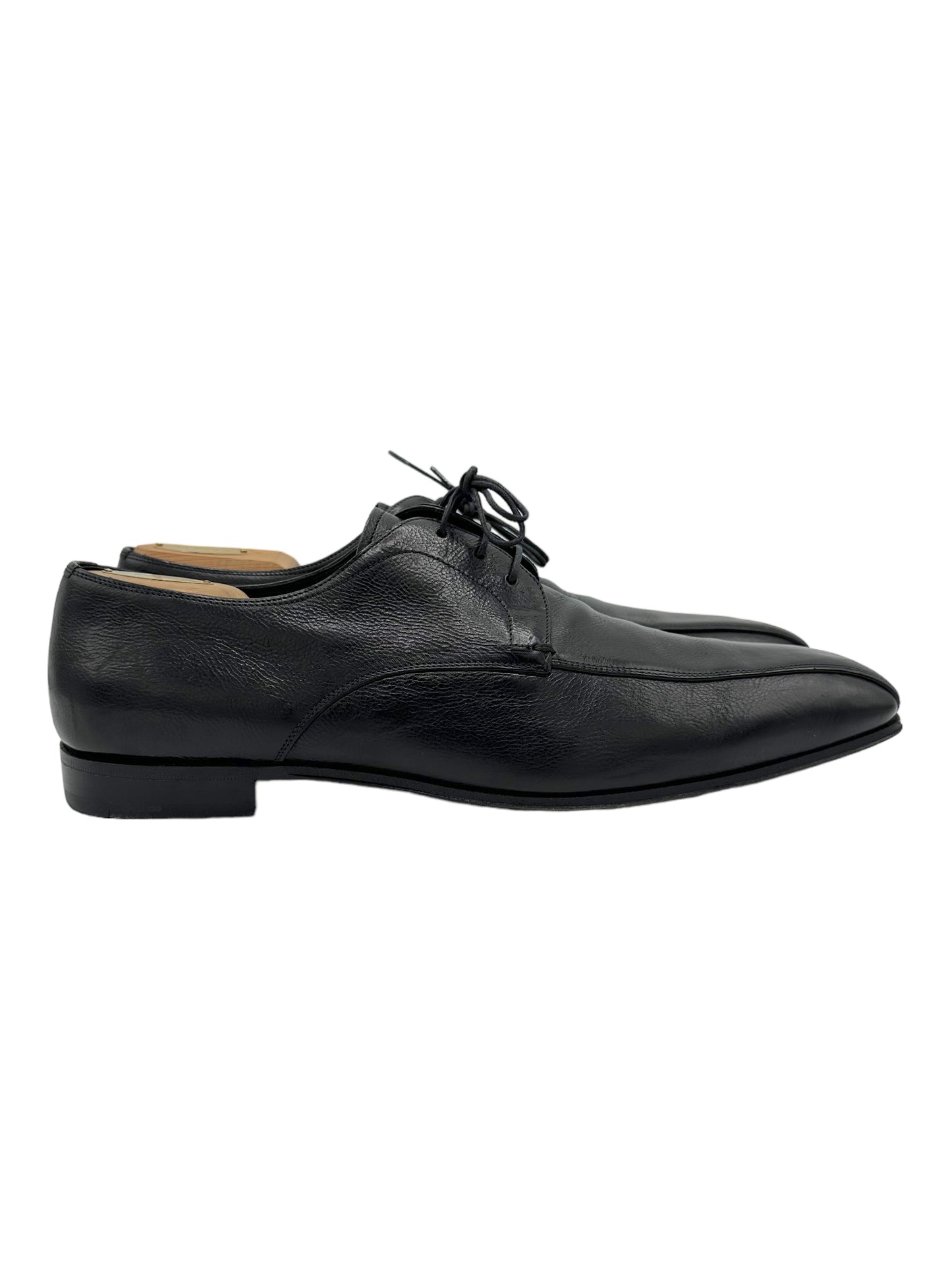 Prada Black Grained Leather Slim Derby Dress Shoes - Genuine Design Luxury Consignment. New & Pre-Owned Clothing, Shoes, & Accessories. Calgary, Canada