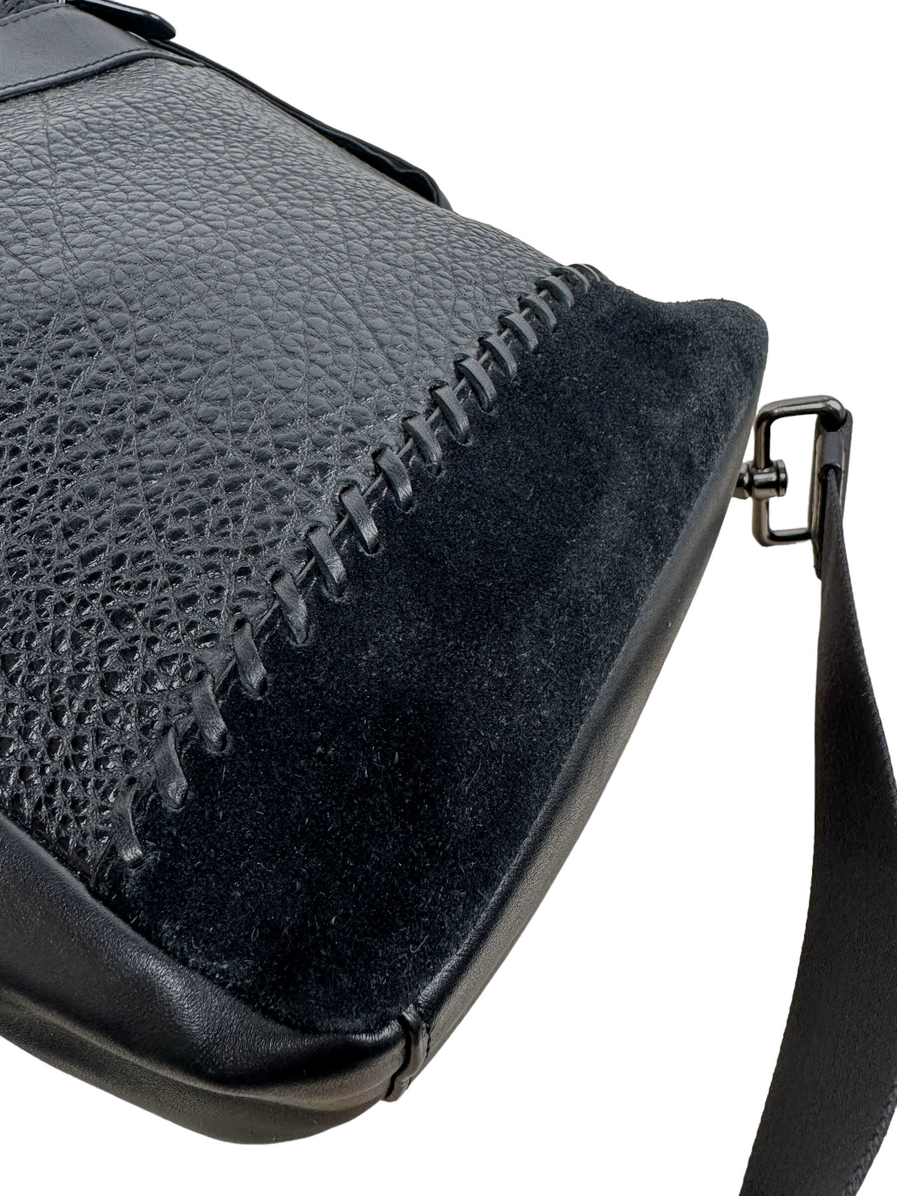 Coach Black Leather & Suede Crossbody Bag — Genuine Design Luxury Consignment for Men. New & Pre-Owned Clothing, Shoes, & Accessories. Calgary, Canada