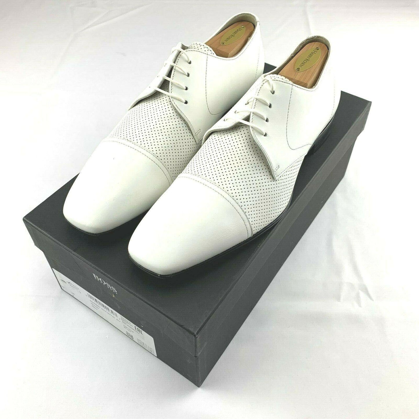 Hugo Boss White Cap Toe Formal 7.5 D Dress Shoes - Genuine Design Luxury Consignment