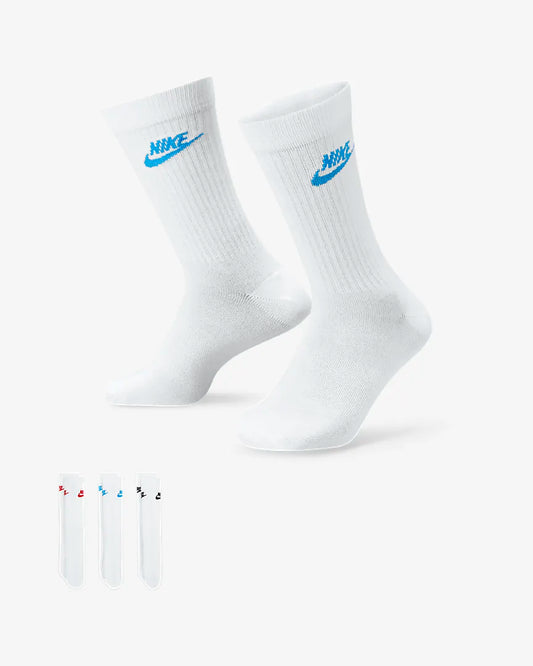 Nike White Move to Zero Cushioned Crew Socks 3 Colour Pack - Genuine Design Luxury Consignment for Men. New & Pre-Owned Clothing, Shoes, & Accessories. Calgary, Canada