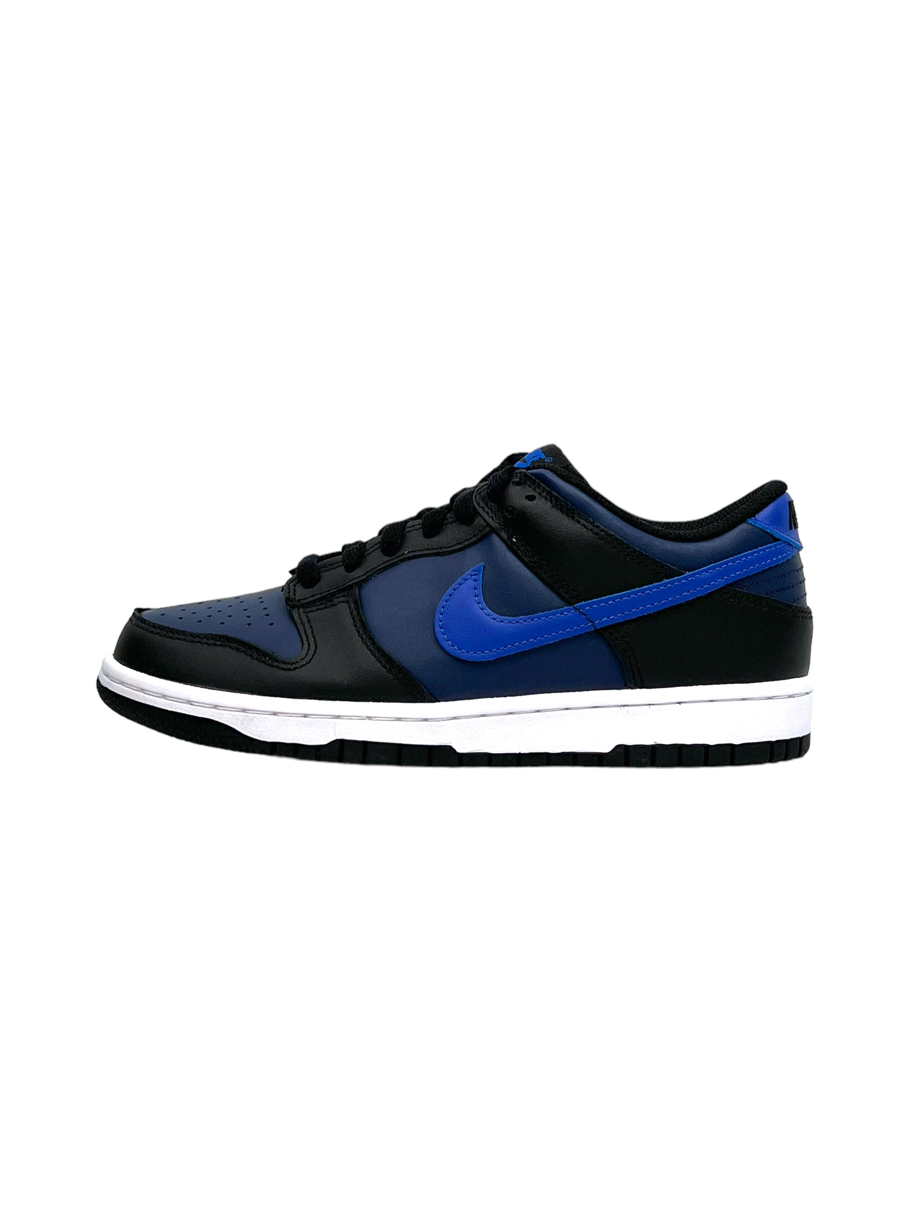 Nike Dunk Low Black Midnight Navy Sneakers - Genuine Design Luxury Consignment for Men. New & Pre-Owned Clothing, Shoes, & Accessories. Calgary, Canada