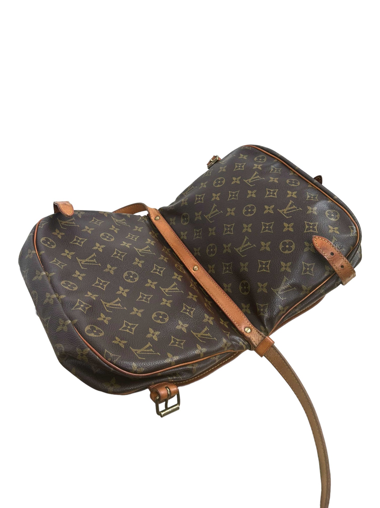 Vintage Louis Vuitton Brown Monogram Saumur 30 Double Saddle Bag — Genuine Design Luxury Consignment for Men. New & Pre-Owned Clothing, Shoes, & Accessories. Calgary, Canada